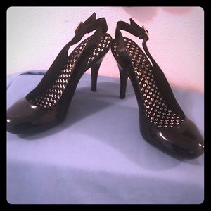Jessica Simpson Black Patent Leather sling back